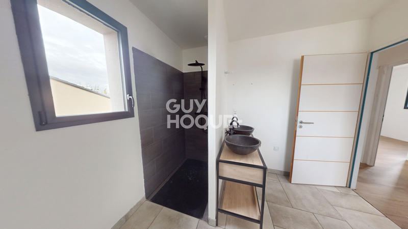 Maison - 83 m² - 5 pièces