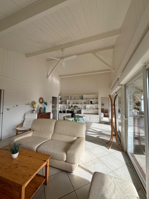 Propriété - 310 m² - 12 pièces