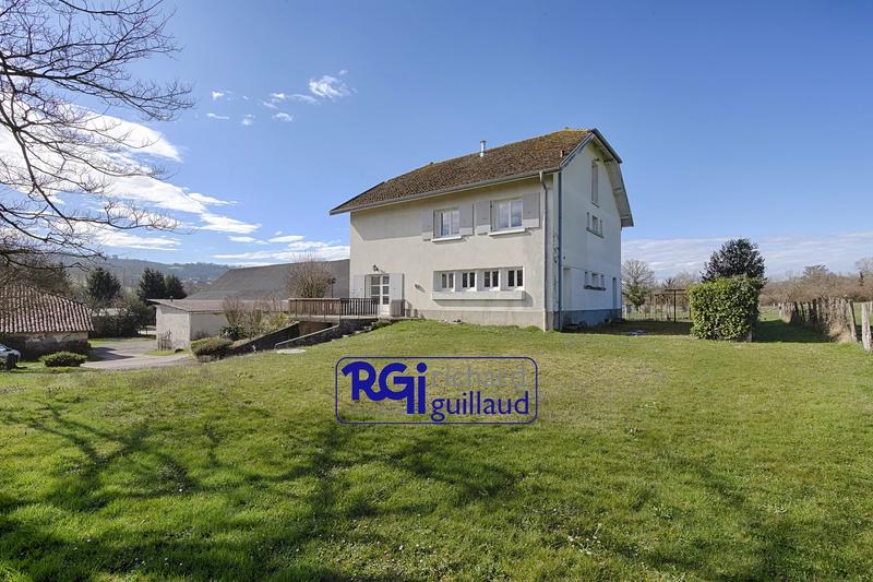 Maison - 200 m² - 7 pièces