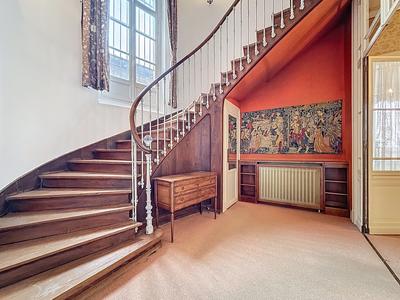 Maison - 360 m² - 7 pièces