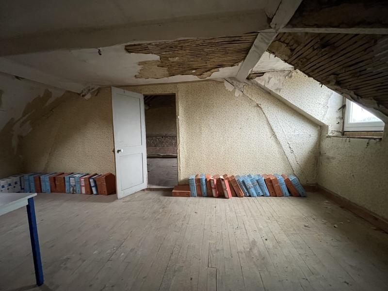 Maison - 274 m² - 12 pièces