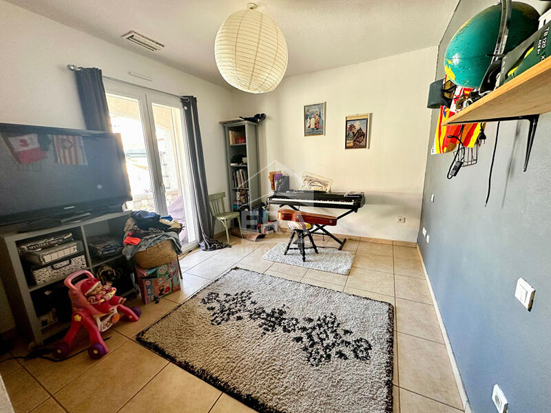 Maison - 182 m² - 6 pièces