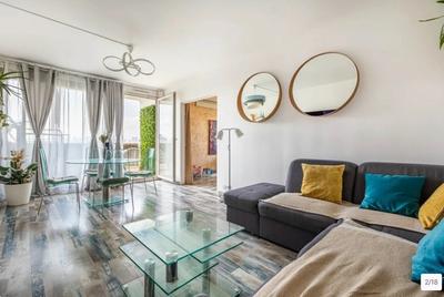 Appartement - 81 m² - 4 pièces