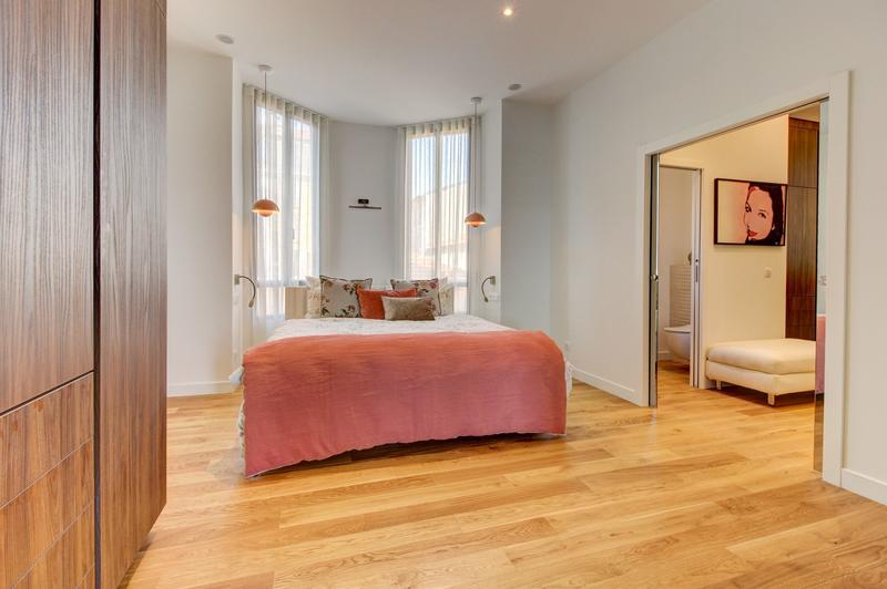 Appartement - 192 m² - 5 pièces