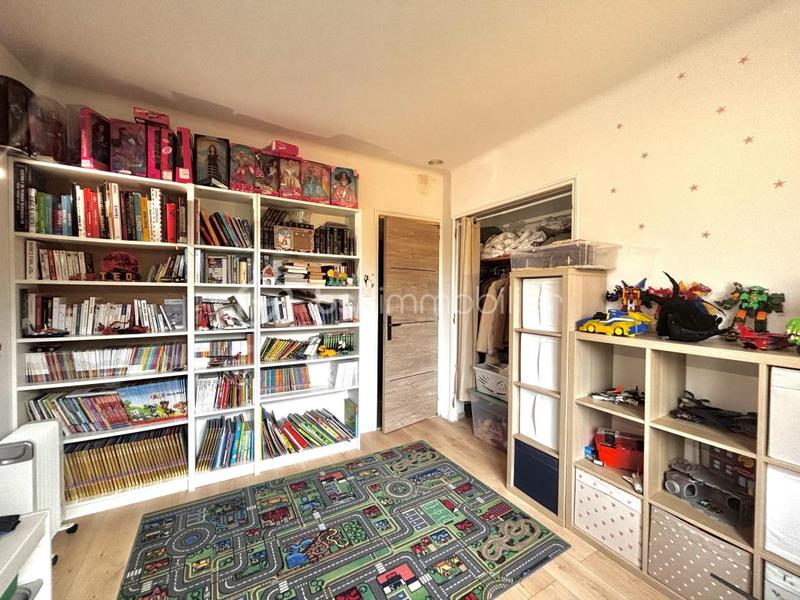 Maison traditionnelle - 88 m² - 4 pièces