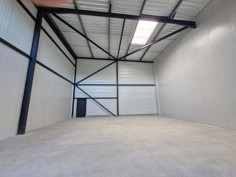 Local d'activités - 125 m²