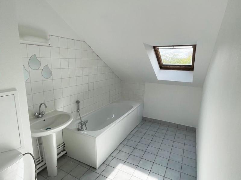 Appartement - 104 m² - 5 pièces