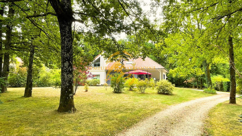 Maison traditionnelle - 175 m² - 5 pièces