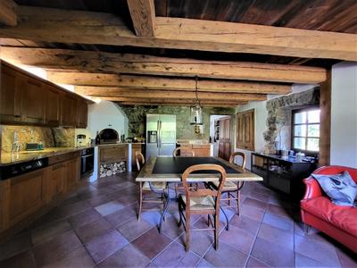 Maison - 150 m² - 10 pièces