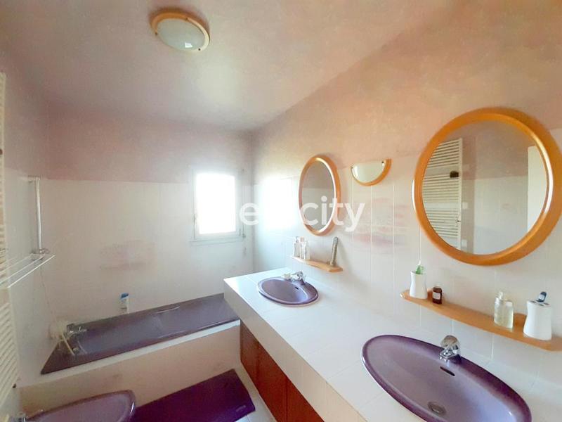 Maison - 149 m² - 7 pièces