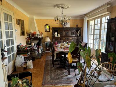 Maison - 143 m² - 5 pièces