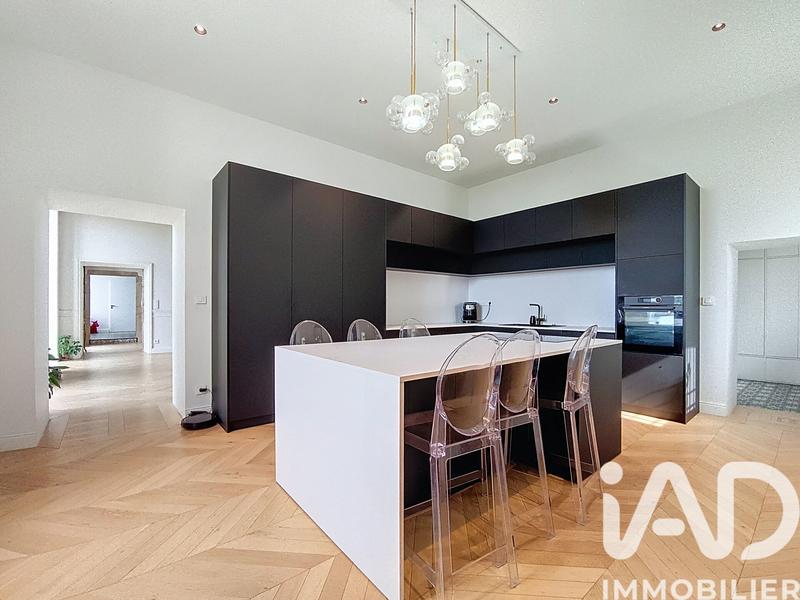 Château - 320 m² - 8 pièces