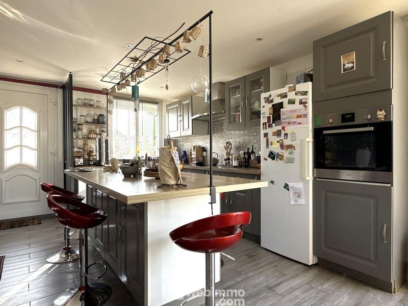 Maison - 134 m² - 6 pièces