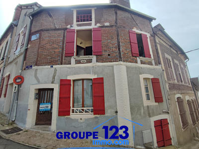 Maison - 95 m² - 3 pièces