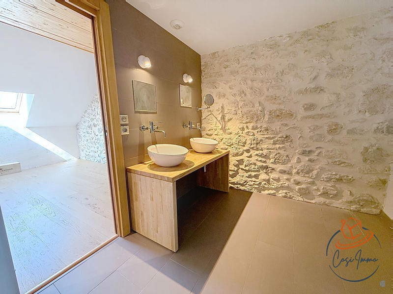 Maison de ville - 255 m² - 6 pièces