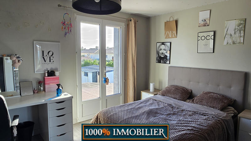 Maison - 230 m² - 9 pièces