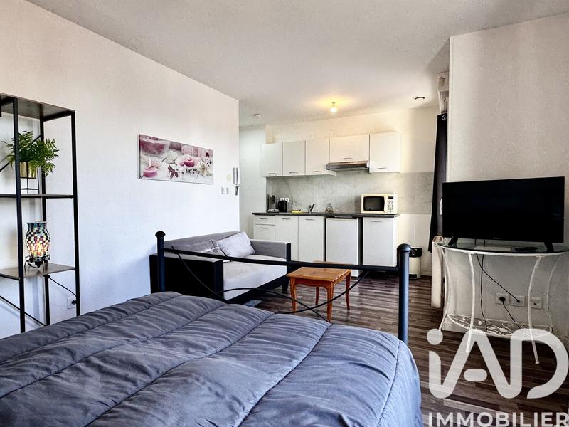 Maison - 312 m² - 13 pièces