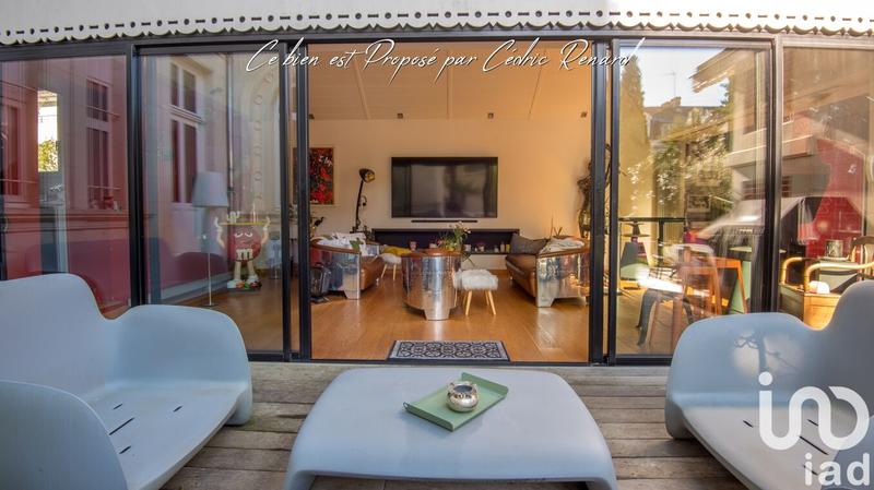 Maison - 225 m² - 10 pièces