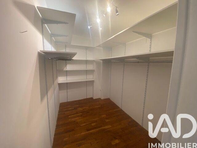 Maison - 225 m² - 6 pièces