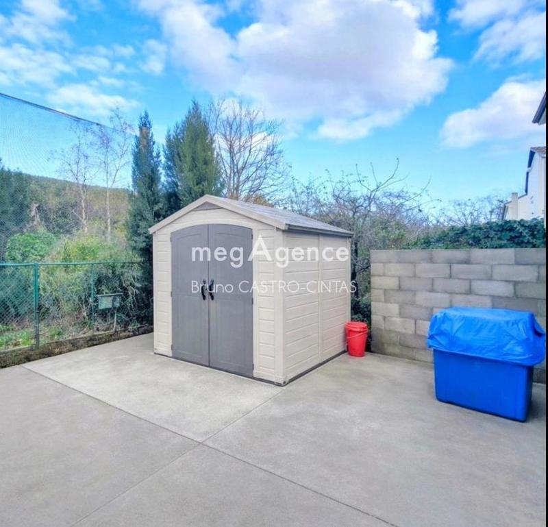 Maison jumelée - 89 m² - 5 pièces