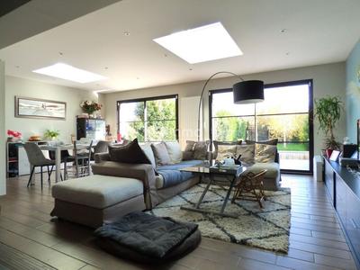 Maison - 132 m² - 8 pièces