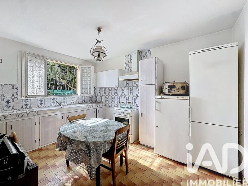 Maison - 232 m² - 10 pièces