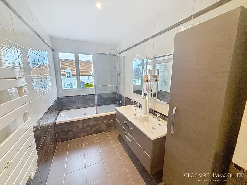 Maison - 103 m² - 5 pièces