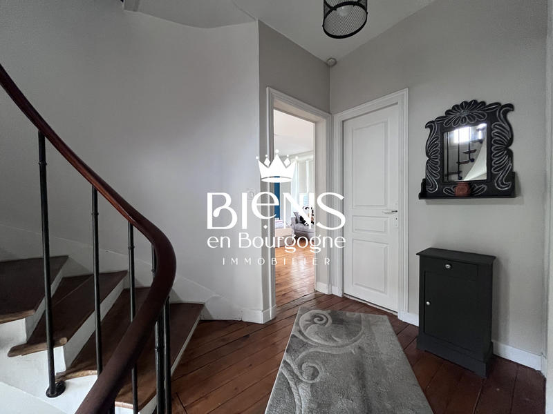 Maison ancienne - 248 m² - 10 pièces