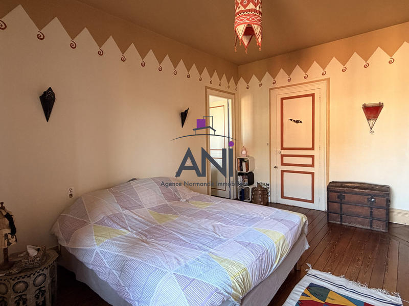 Appartement - 100 m² - 5 pièces