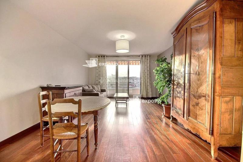 Appartement - 77 m² - 3 pièces