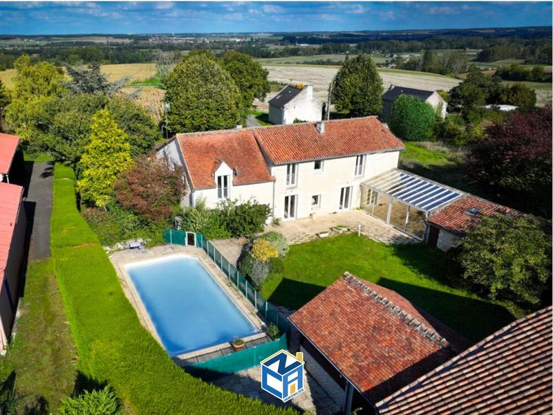 Maison ancienne - 266 m² - 9 pièces