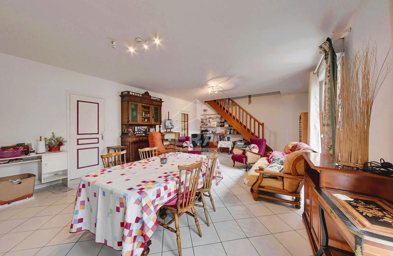 Maison - 179 m² - 6 pièces