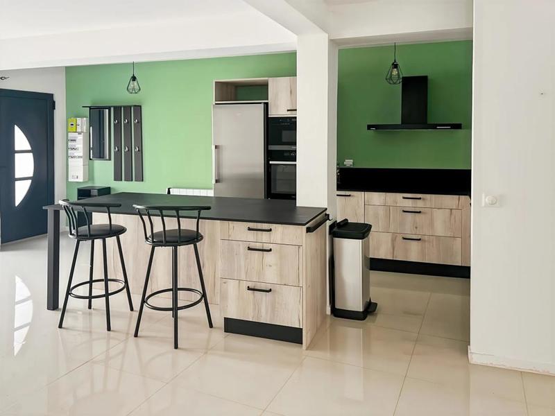 Appartement - 100 m² - 4 pièces