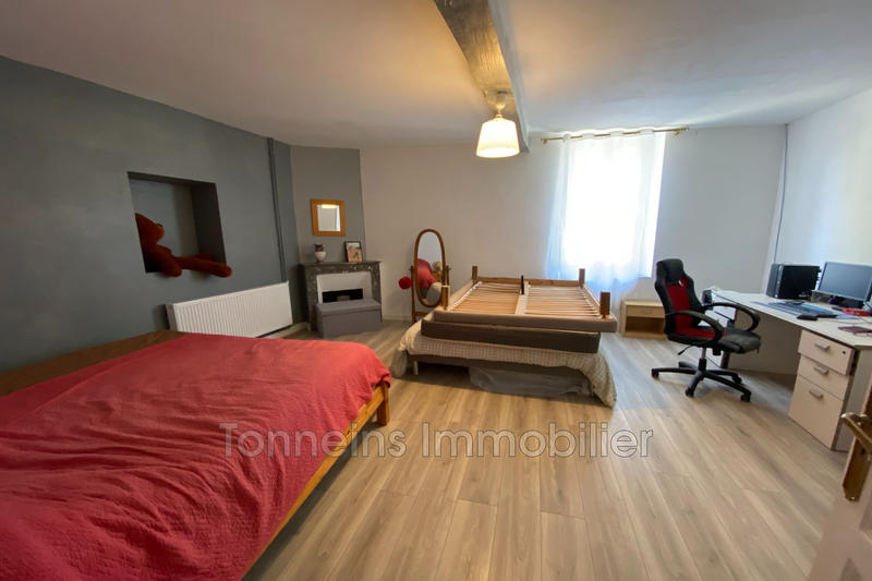 Maison - 260 m² - 8 pièces