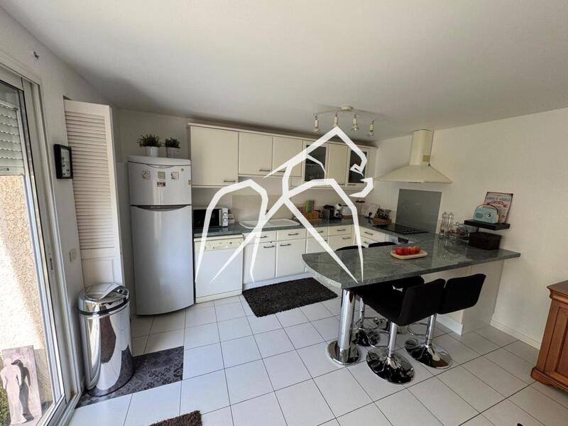 Maison ancienne - 255 m² - 10 pièces