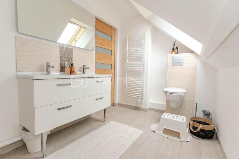 Maison - 113 m² - 6 pièces