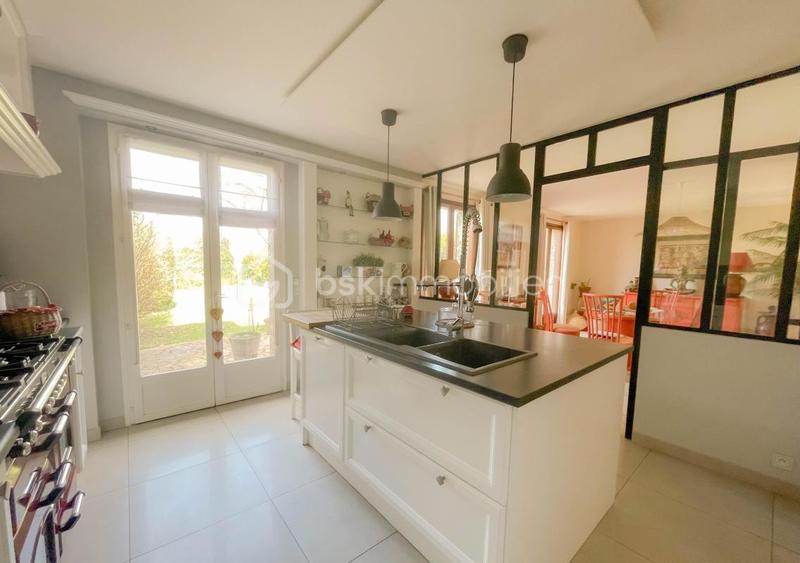 Maison traditionnelle - 147 m² - 6 pièces