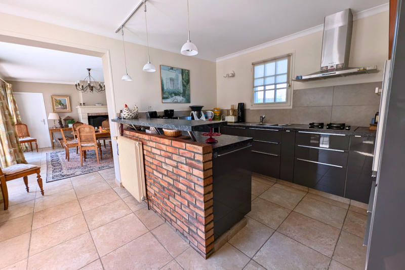 Maison - 198 m² - 10 pièces