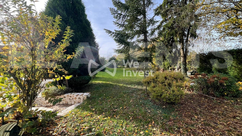 Maison - 261 m² - 8 pièces