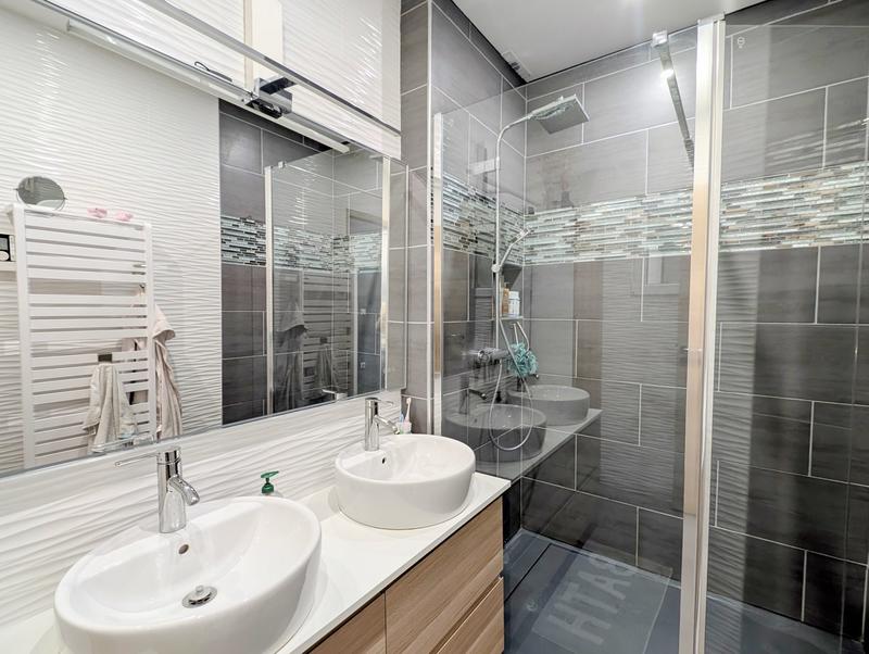 Maison contemporaine - 126 m² - 6 pièces