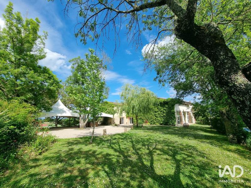 Maison - 545 m² - 12 pièces