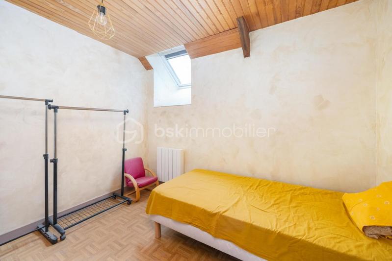 Maison en pierre - 215 m² - 11 pièces