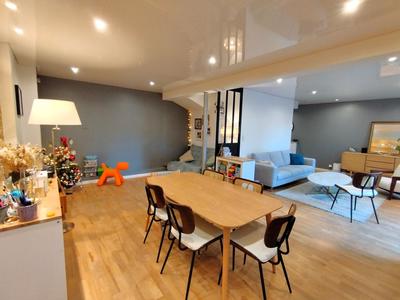 Appartement - 100 m² - 5 pièces