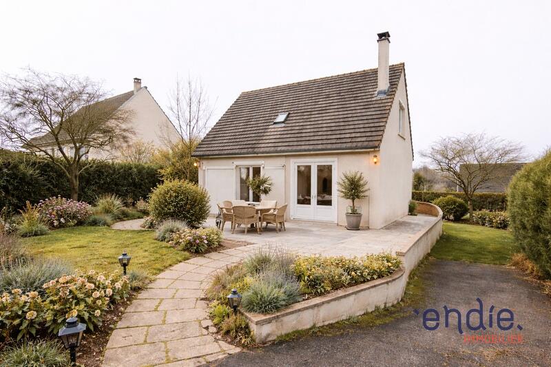 Maison - 95 m² - 6 pièces