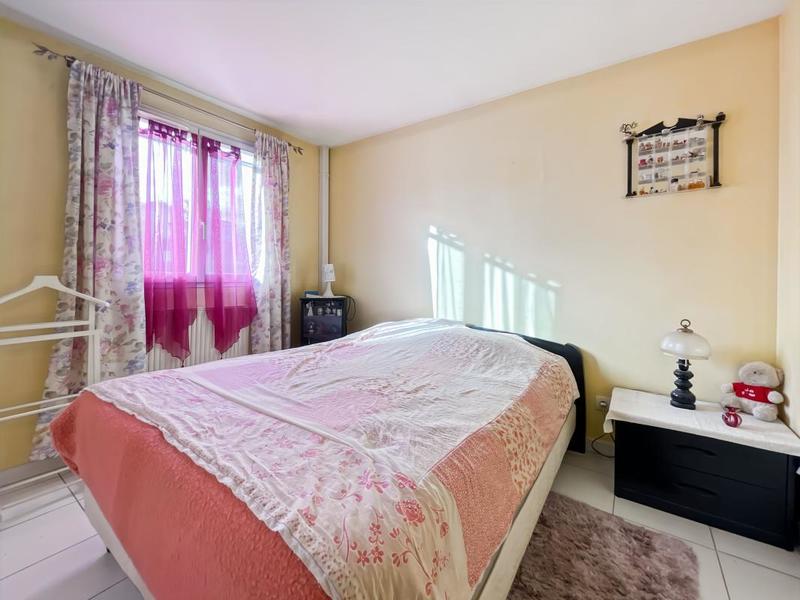 Maison - 99 m² - 5 pièces