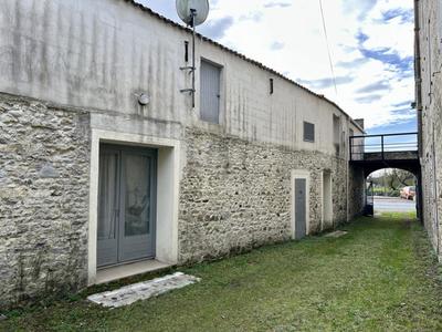 Maison - 98 m² - 4 pièces