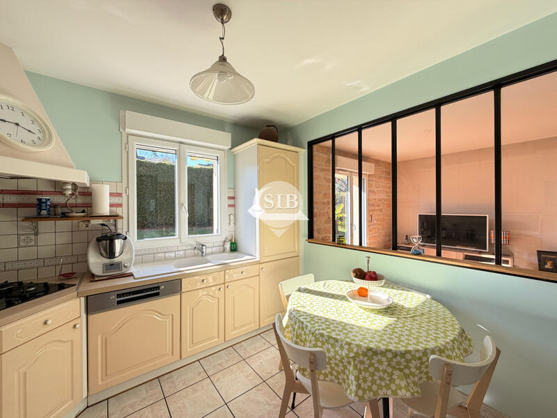 Maison traditionnelle - 122 m² - 6 pièces