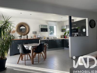 Maison - 98 m² - 5 pièces