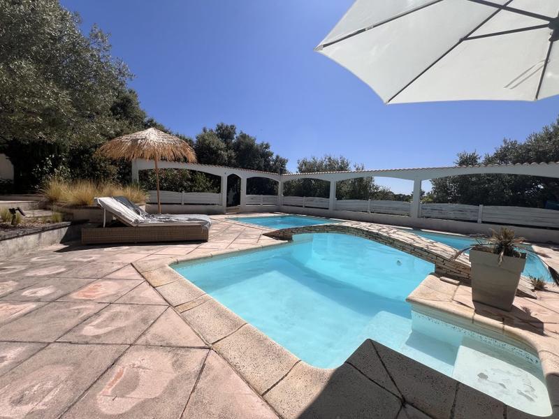 Propriété - 160 m² - 5 pièces