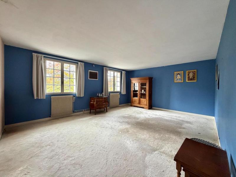 Maison - 235 m² - 6 pièces